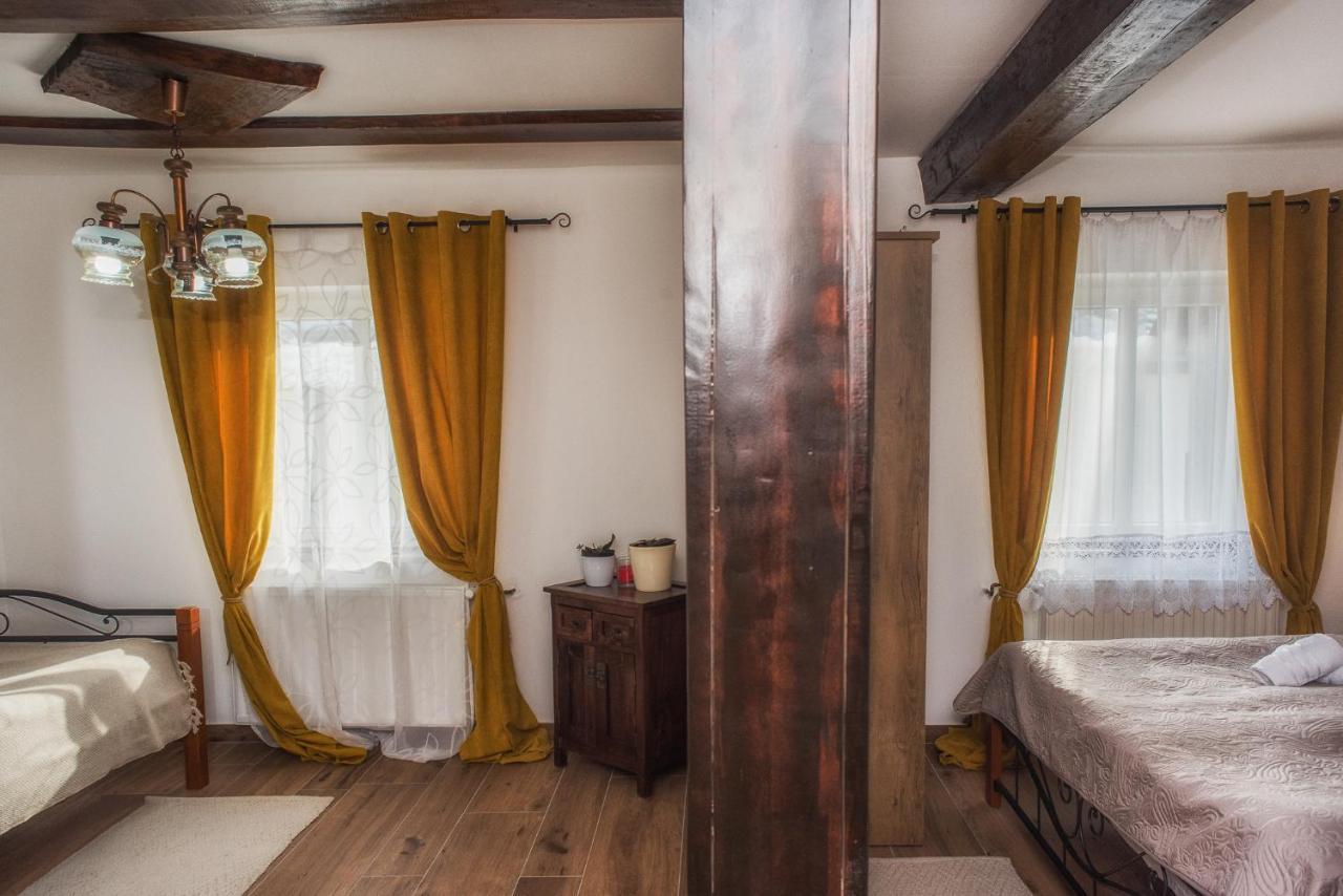 Tri Mudraca Inn Karanac Værelse billede